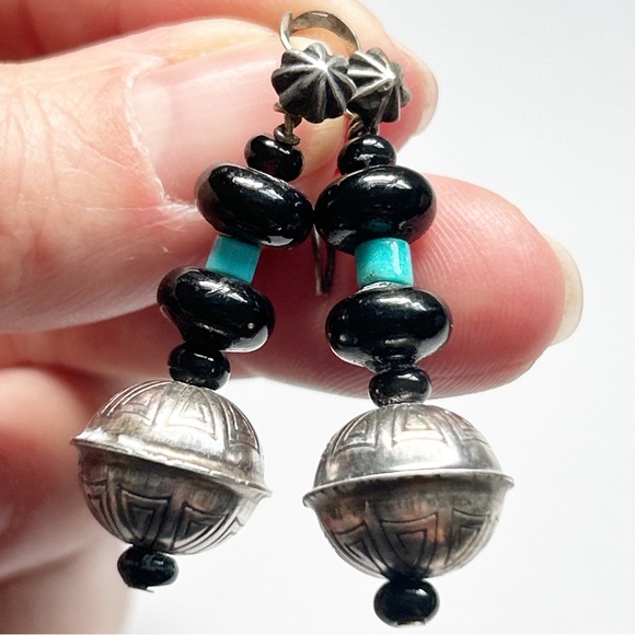 Vintage Southwestern Turquoise Onyx Sterling Silver Navajo Pearl Earrings - Picture 1 of 7